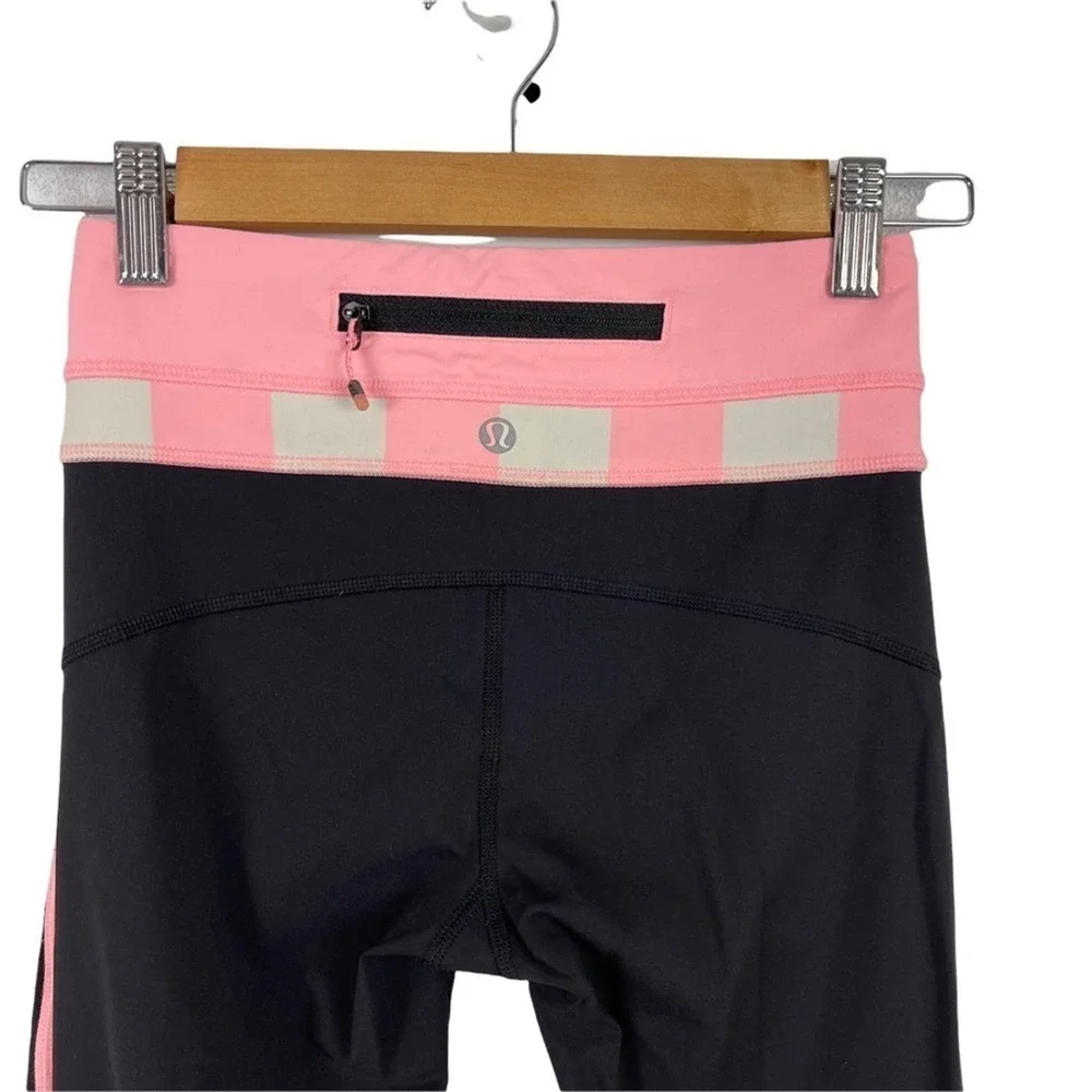 Lululemon Up The Pace Crop Black / Steep Stripe Bleached Coral Horizontal Size 2